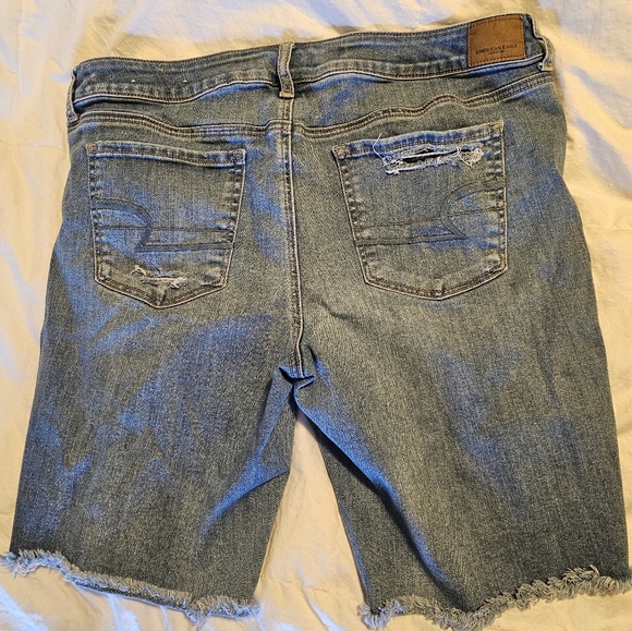 American Eagle Skinny Bermuda Denim Shorts - Size 16 - Picture 6 of 6